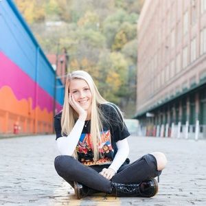 Meet your Posher, Lea